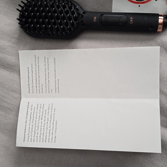 Amika Black Mini Hair Straightening Brush - Picture 2 of 3